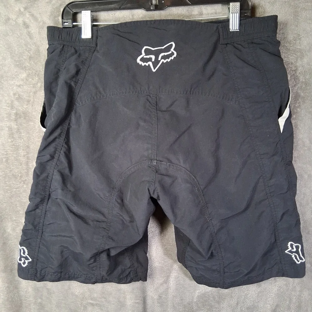 Fox Racing Shorts Mens Size Medium Black Inseam 11 Crotch Comfort Embroidered